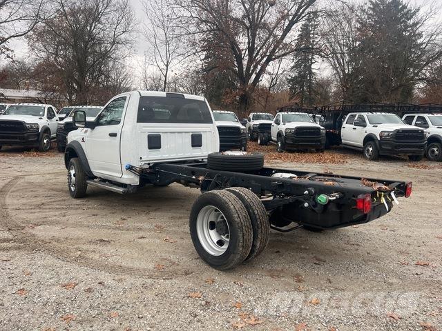 RAM 5500 كابينة والداخلية