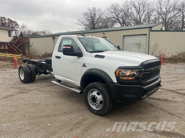 RAM 5500 كابينة والداخلية