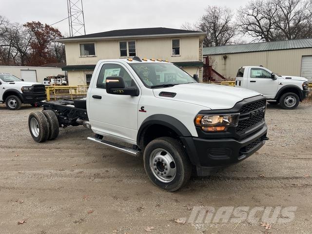 RAM 5500 كابينة والداخلية