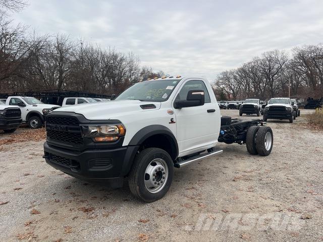 RAM 5500 كابينة والداخلية