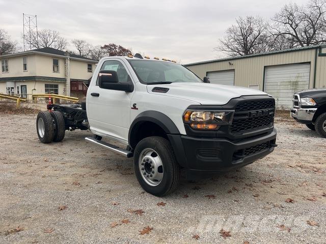 RAM 5500 كابينة والداخلية