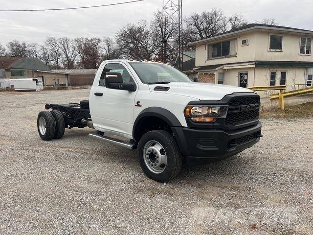 RAM 5500 كابينة والداخلية