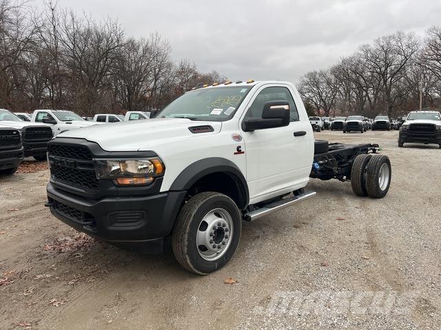 RAM 5500 كابينة والداخلية
