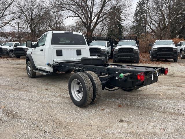 RAM 5500 كابينة والداخلية