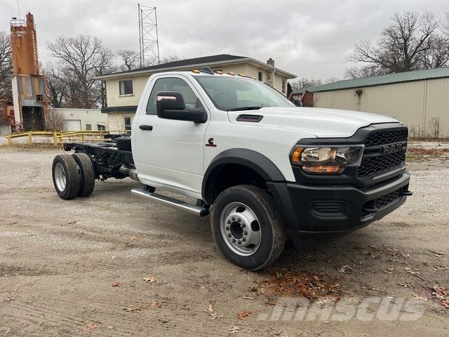 RAM 5500 كابينة والداخلية