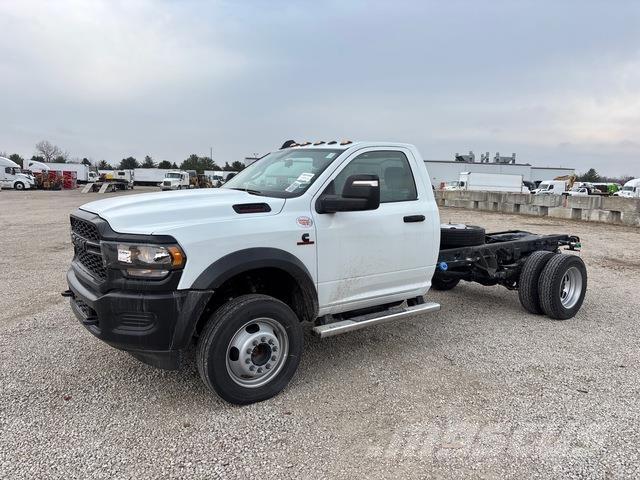 RAM 5500 كابينة والداخلية