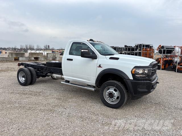RAM 5500 كابينة والداخلية