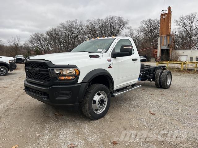 RAM 5500 كابينة والداخلية