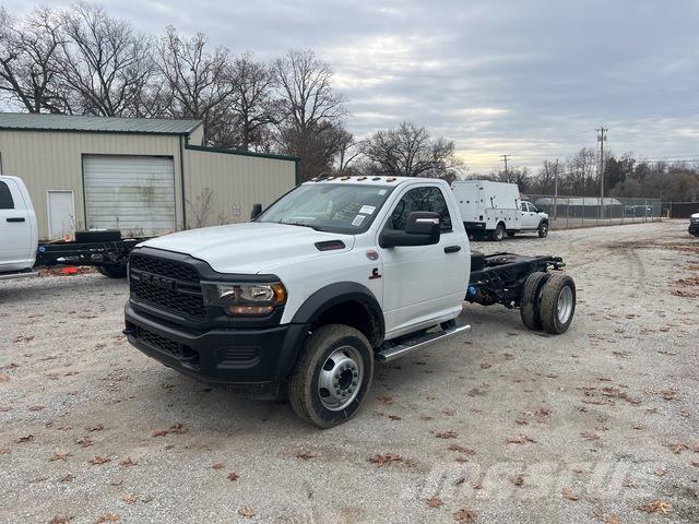 RAM 5500 كابينة والداخلية