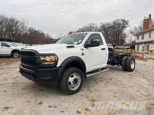 RAM 5500 كابينة والداخلية