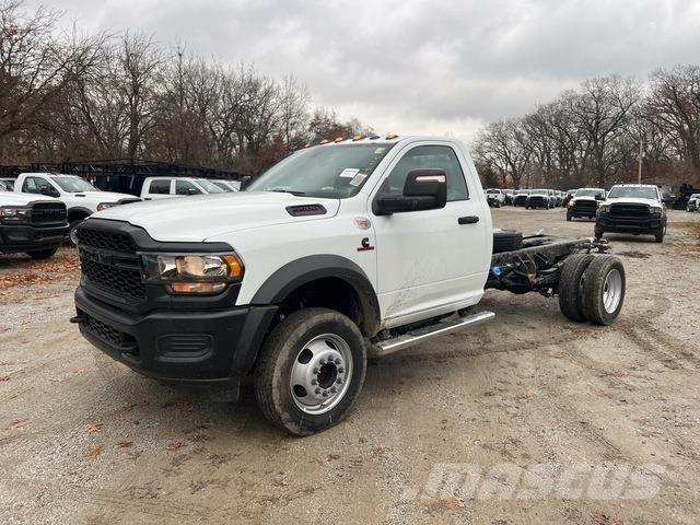 RAM 5500 كابينة والداخلية