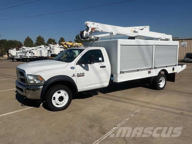 RAM 5500 المنصات الهوائية المثبتة على شاحنة