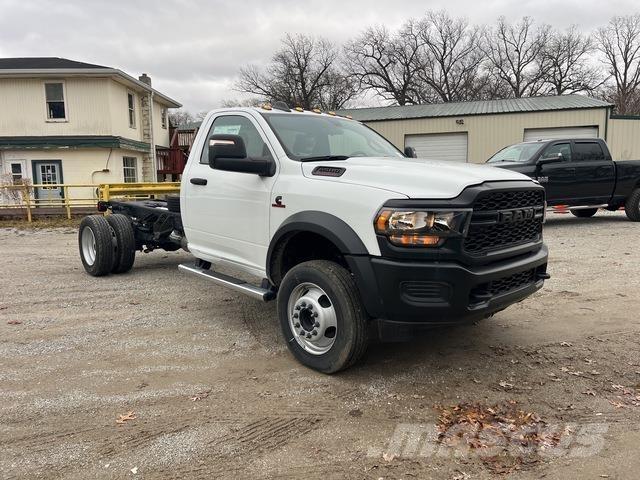 RAM 5500 كابينة والداخلية