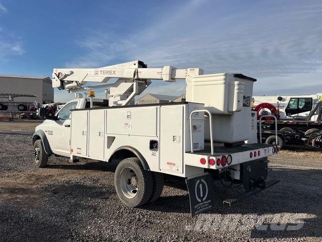 RAM 5500 المنصات الهوائية المثبتة على شاحنة