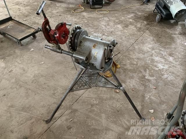  Ridgid 300 معدات خطوط الأنابيب