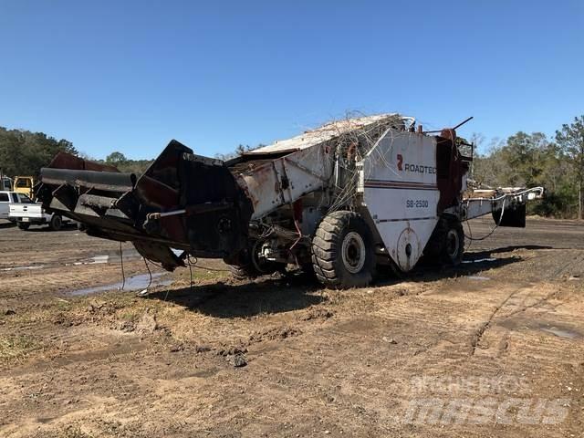 Roadtec SB2500 عربات نقل المواد