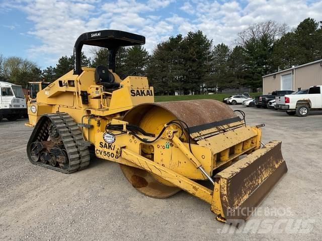 Sakai CV550D مداحل أحادية الأسطوانة