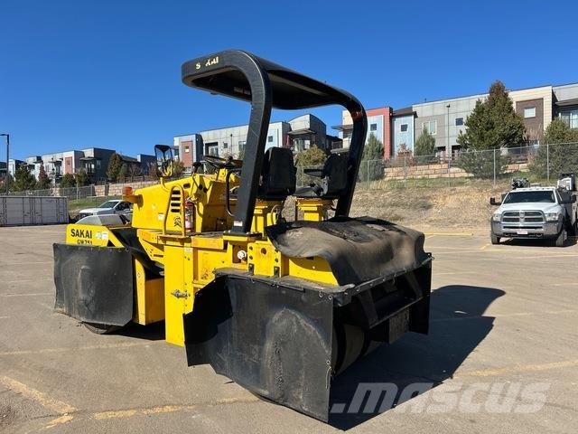 Sakai GW751 مداحل مزدوجة