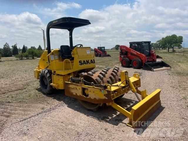 Sakai SV204T مداحل أحادية الأسطوانة