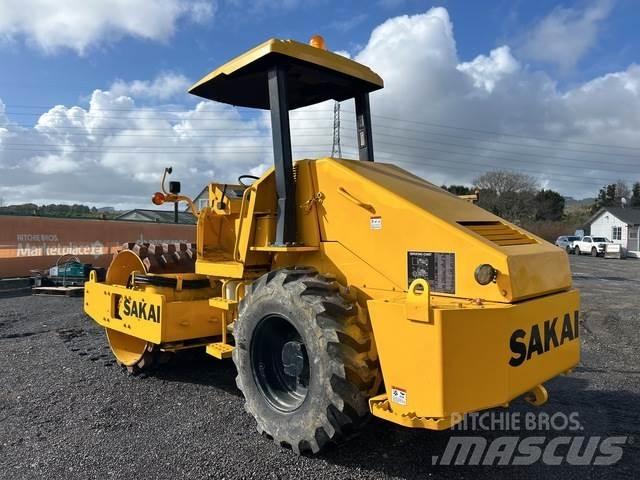 Sakai SV400TF مداحل أحادية الأسطوانة