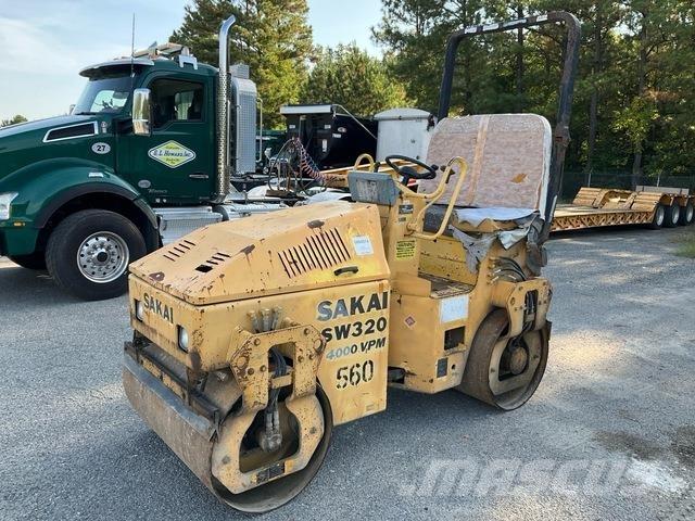 Sakai SW320 مداحل ثنائية الاسطوانة