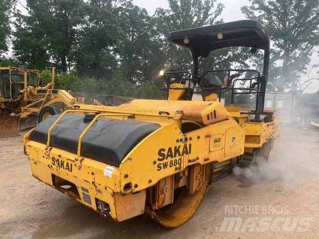 Sakai SW880 مداحل ثنائية الاسطوانة