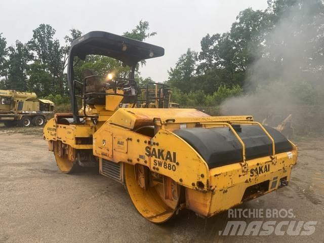 Sakai SW880 مداحل ثنائية الاسطوانة