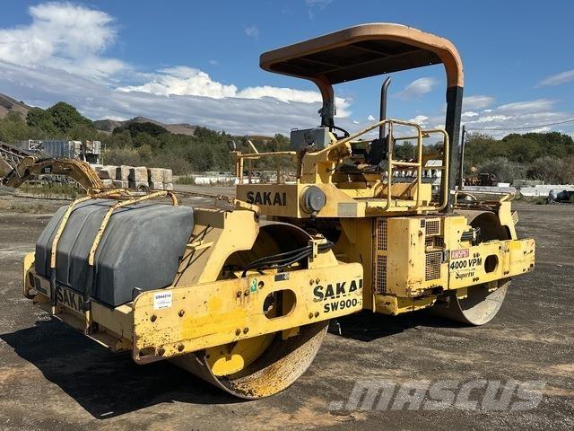 Sakai SW900 مداحل ثنائية الاسطوانة