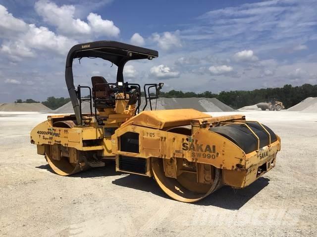 Sakai SW990 مداحل ثنائية الاسطوانة