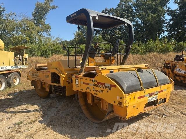 Sakai SW990-1 مداحل ثنائية الاسطوانة