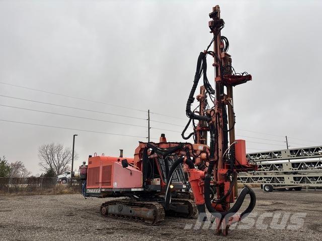 Sandvik DX800 معدات الثقب السطحي