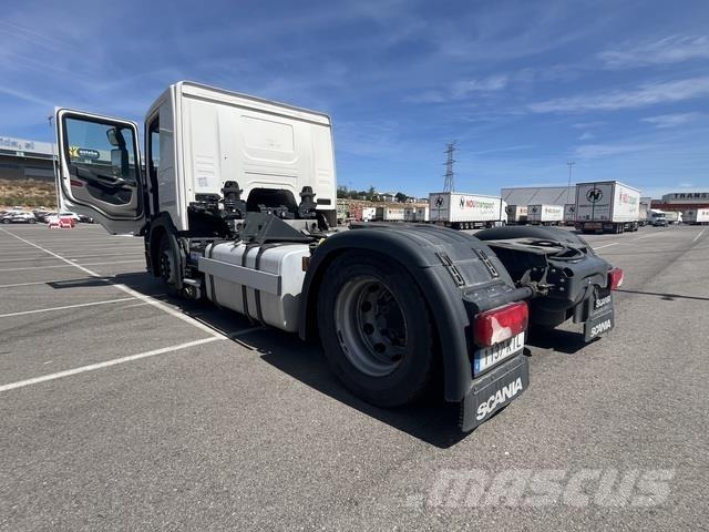 Scania P410 وحدات الجر