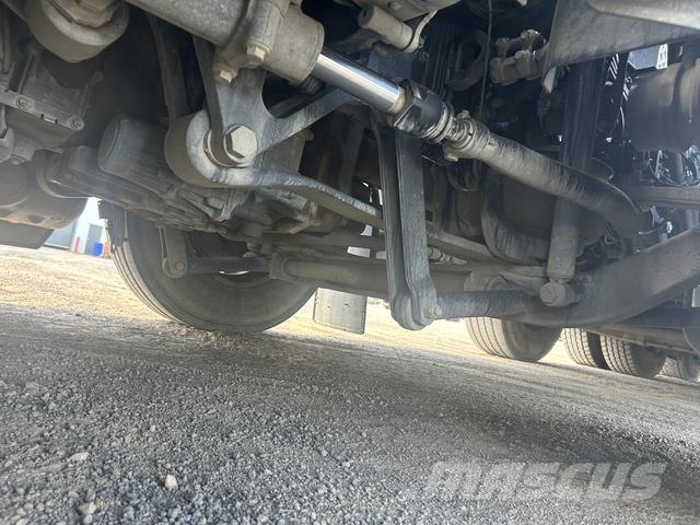 Scania R620 شاحنات مزدوجة / خلخلة