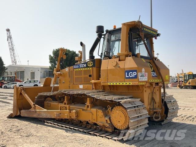 SEM 822D بلدوزرات مجنزرة