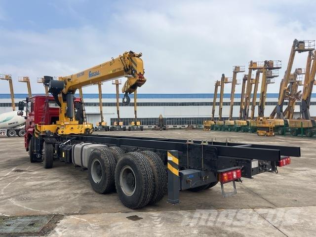 Shacman M3000 شاحنات الرافعات