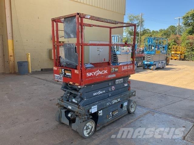 SkyJack 3219 رافعات مقصية الشكل