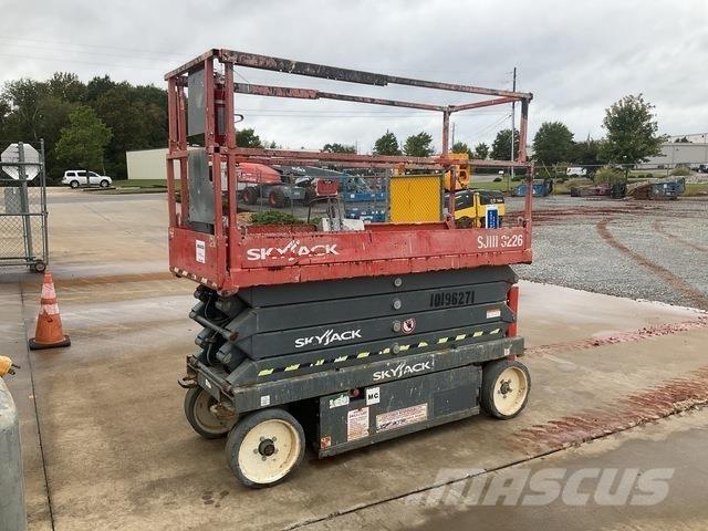 SkyJack 3226 رافعات مقصية الشكل