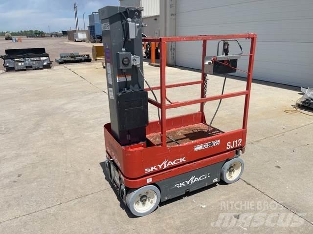 SkyJack SJ12 رافعات السارية الرأسية