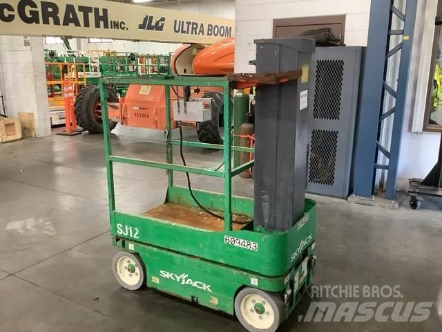 SkyJack SJ12 رافعات السارية الرأسية