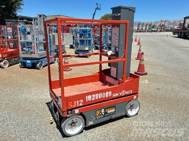 SkyJack SJ12 رافعات السارية الرأسية