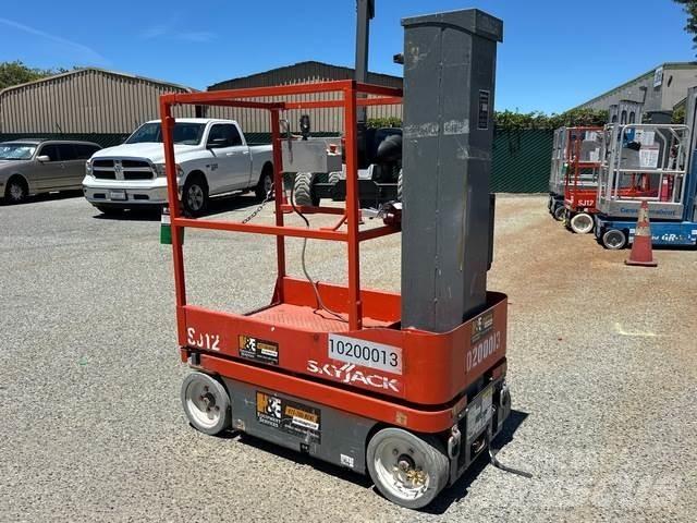 SkyJack SJ12 رافعات السارية الرأسية