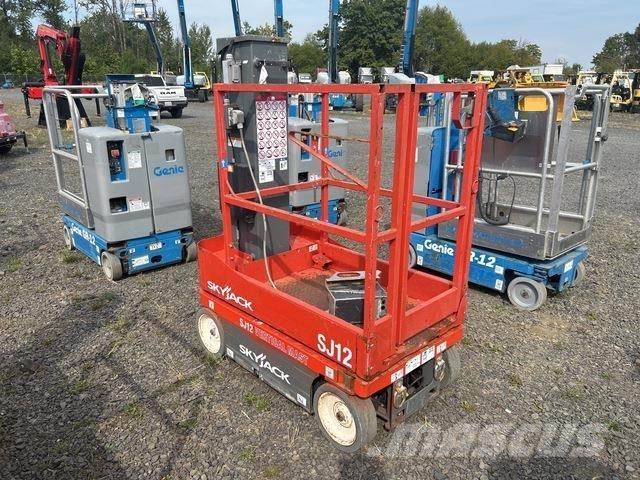 SkyJack SJ12 رافعات السارية الرأسية