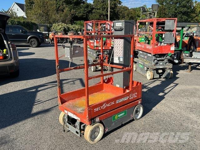 SkyJack SJ12 رافعات السارية الرأسية