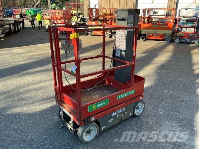 SkyJack SJ12 رافعات السارية الرأسية