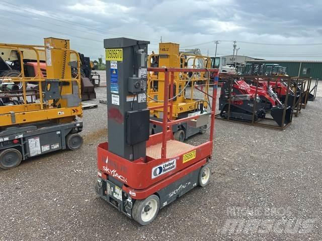SkyJack SJ16 رافعات السارية الرأسية