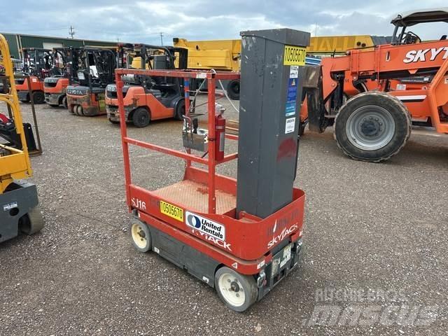 SkyJack SJ16 رافعات السارية الرأسية