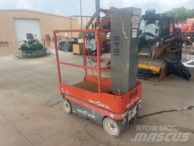 SkyJack SJ16 رافعات السارية الرأسية