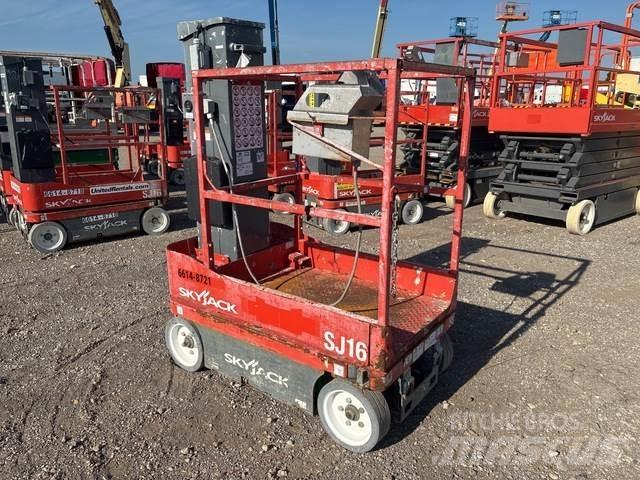 SkyJack SJ16 رافعات السارية الرأسية