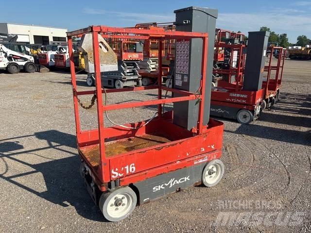 SkyJack SJ16 رافعات السارية الرأسية
