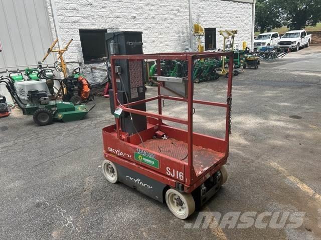 SkyJack SJ16 رافعات السارية الرأسية